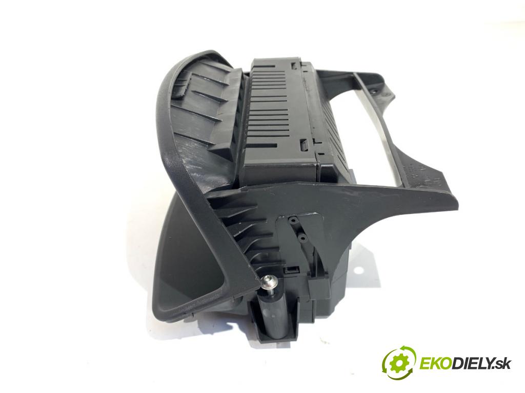 OPEL CORSA D liftback 2012 74 kW 1.4 (L08, L68) 1398 Displej 13381204 (Přístrojová deska)