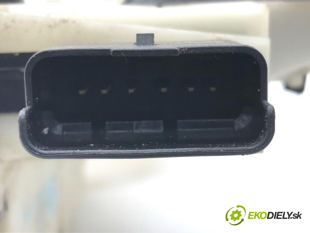 CITROEN C4 II liftback 2011 82 kW 1.6 HDi 110 1560 zámok Dvere ľavy predný 9685351380