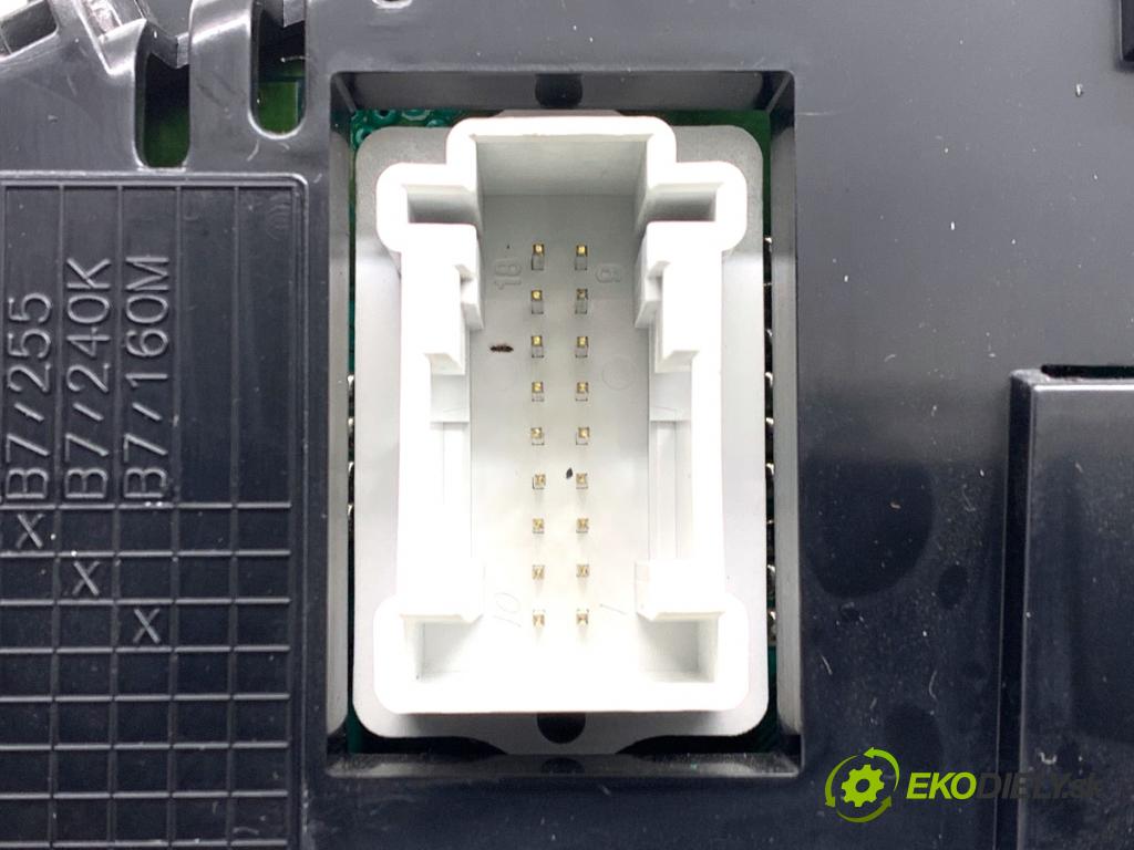 CITROEN C4 II liftback 2011 82 kW 1.6 HDi 110 1560 Prístrojovka 9676962480 (Prístrojová doska)