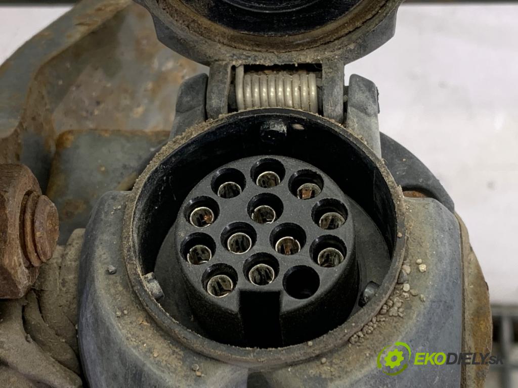 CITROEN C4 II liftback 2011 82 kW 1.6 HDi 110 1560 Hák tažné zařízení  (Tažné zařízení)