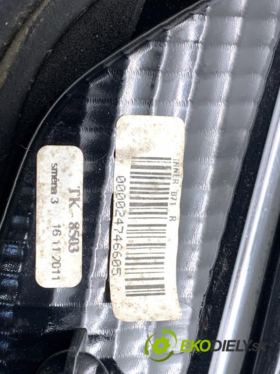 CITROEN C4 II liftback 2011 82 kW 1.6 HDi 110 1560 Svetlo zad pravá vnútorná 9672155480 (Kľučka dverí ostatné)
