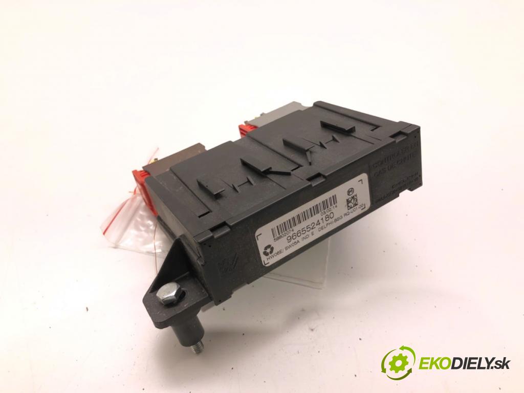 CITROEN C4 II liftback 2011 82 kW 1.6 HDi 110 1560 Modul ťažného oka 9665524180 (Riadiaca jednotka ostatné)