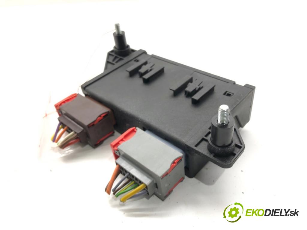 CITROEN C4 II liftback 2011 82 kW 1.6 HDi 110 1560 Modul ťažného oka 9665524180 (Riadiaca jednotka ostatné)