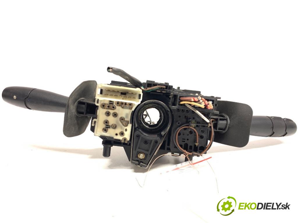 RENAULT MASTER II Autobus 2002 84 kW 2.5 dCi 120 2463 Prepínač kombinovaný V7700354626 (Prepínacie páčky pod volantom)