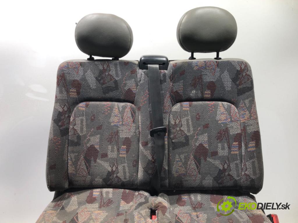 RENAULT MASTER II Autobus 2002 84 kW 2.5 dCi 120 2463 Sedadlo pravy predný