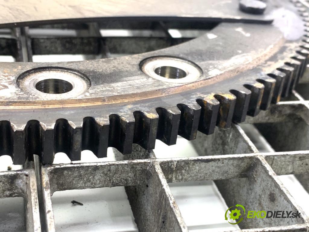 VW TOUAREG SUV 2004 128 kW 2.5 R5 TDI 2461 kolo setrvačníkové 070105323A (Setrvačník )