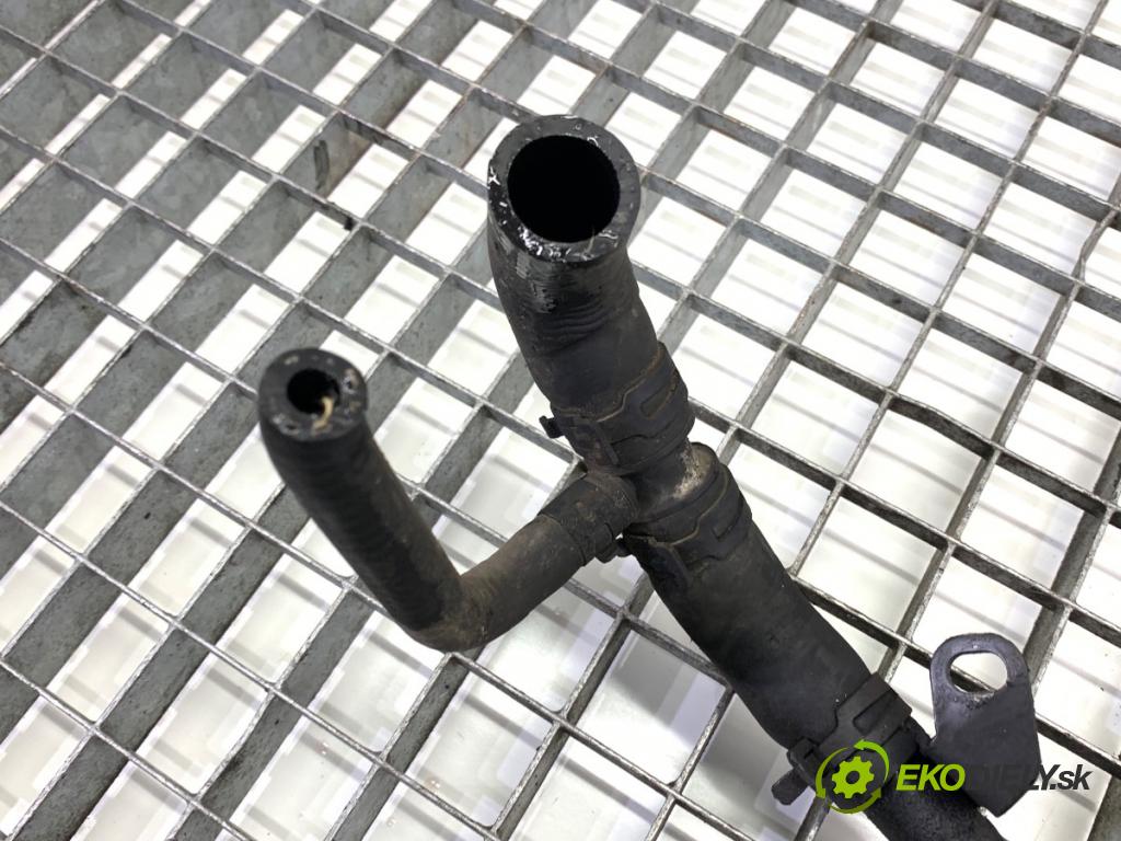 VW TOUAREG SUV 2004 128 kW 2.5 R5 TDI 2461 rozdělovač vody 7L6121070D