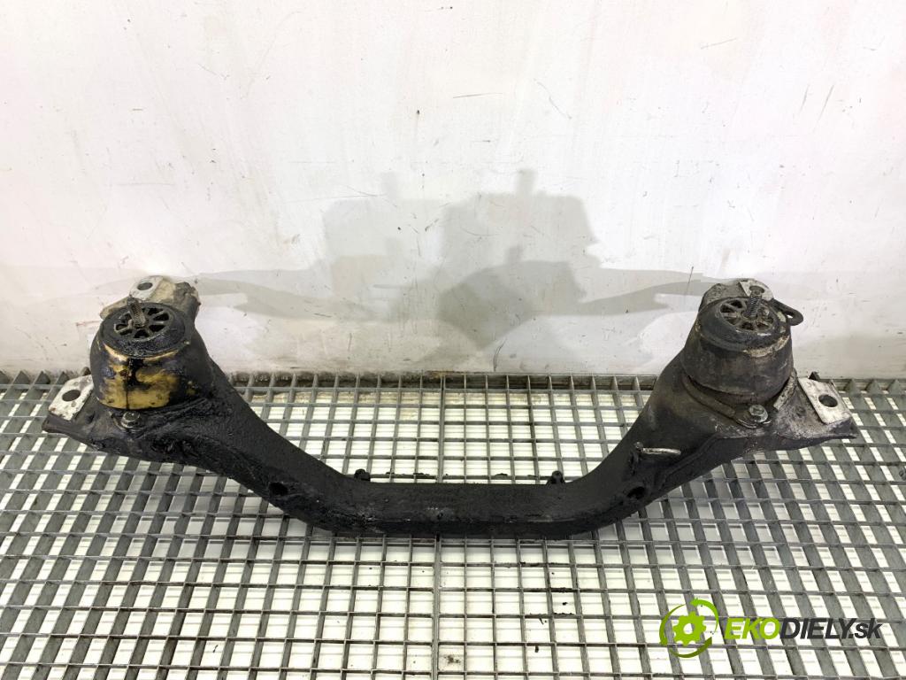 VW TOUAREG SUV 2004 128 kW 2.5 R5 TDI 2461 výztuha pod motor 7L6199207 (Přední výztuha)