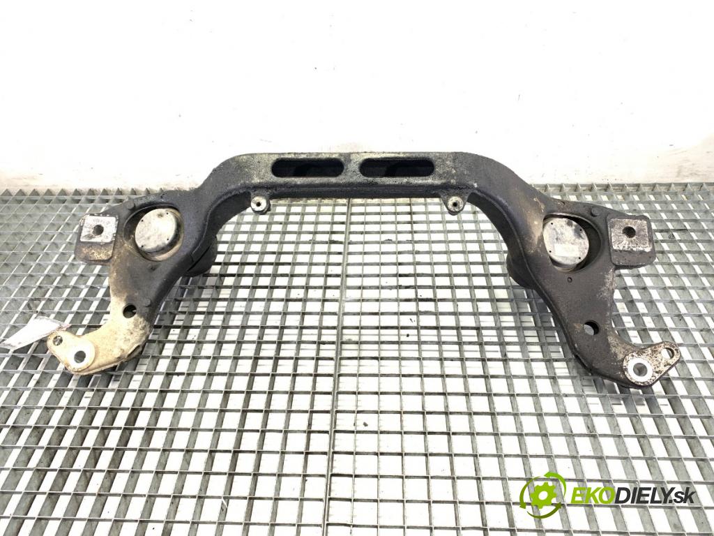 VW TOUAREG SUV 2004 128 kW 2.5 R5 TDI 2461 výztuha pod motor 7L6199207 (Přední výztuha)