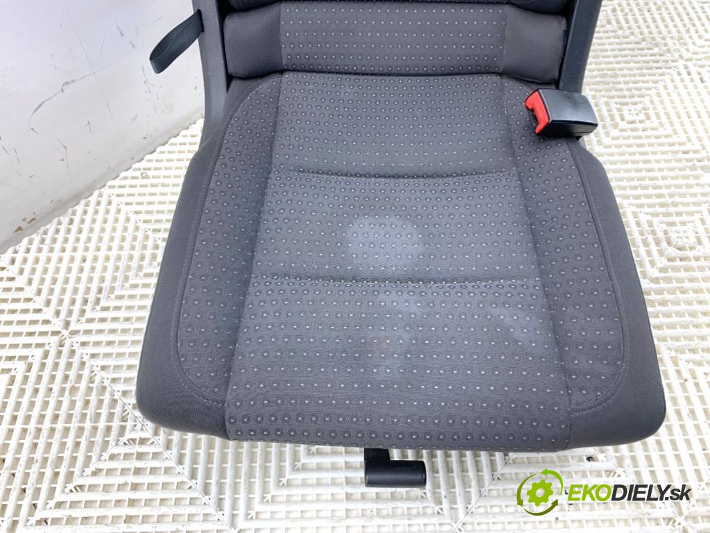 VW TOURAN nadwozie wielkoprzestrzenne (MPV) 2005 110 kW 2.0 FSI 1984 Sedadlo zad