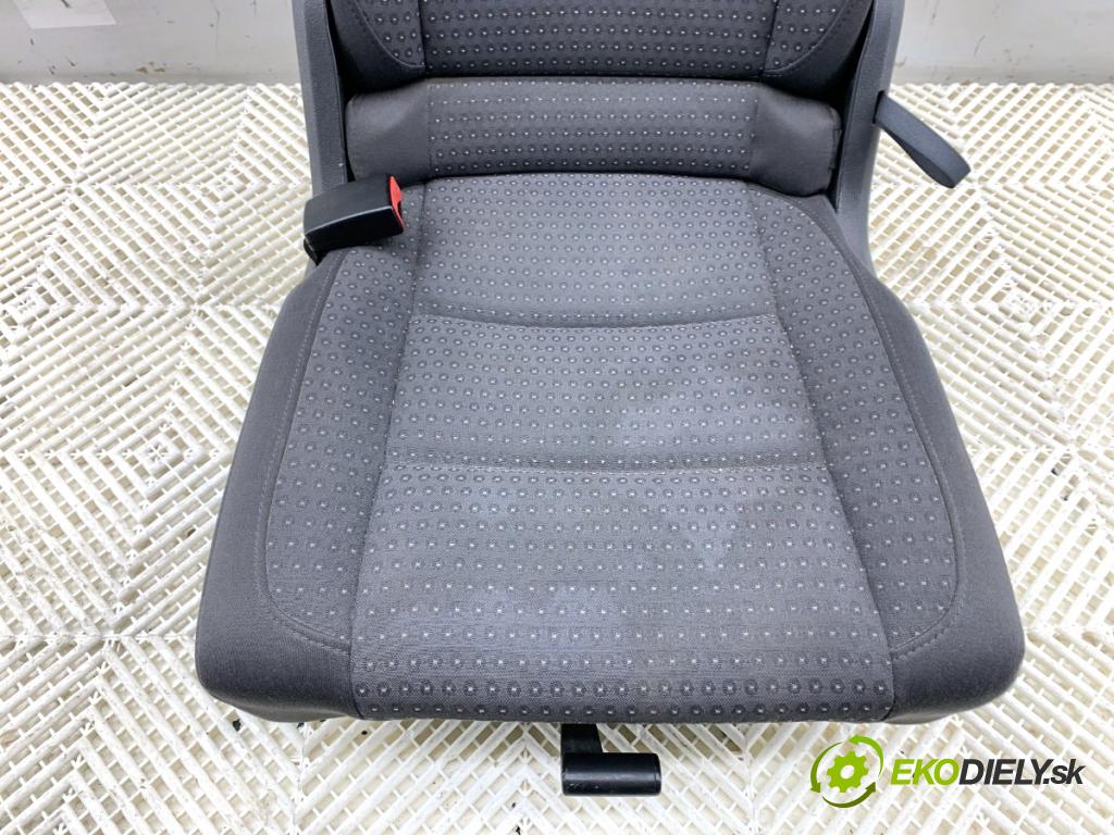 VW TOURAN nadwozie wielkoprzestrzenne (MPV) 2005 110 kW 2.0 FSI 1984 Sedadlo zad
