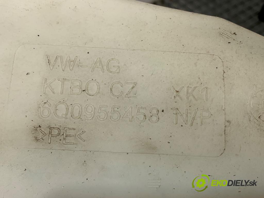 SKODA ROOMSTER nadwozie wielkoprzestrzenne (MPV) 2007 77 kW 1.6 1598 Nádržka ostrekovačov 6Q0955453N
