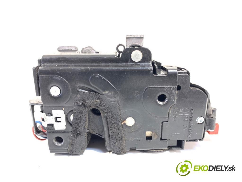 SKODA ROOMSTER nadwozie wielkoprzestrzenne (MPV) 2007 77 kW 1.6 1598 zámok Dvere ľavy zad 5J7839015A