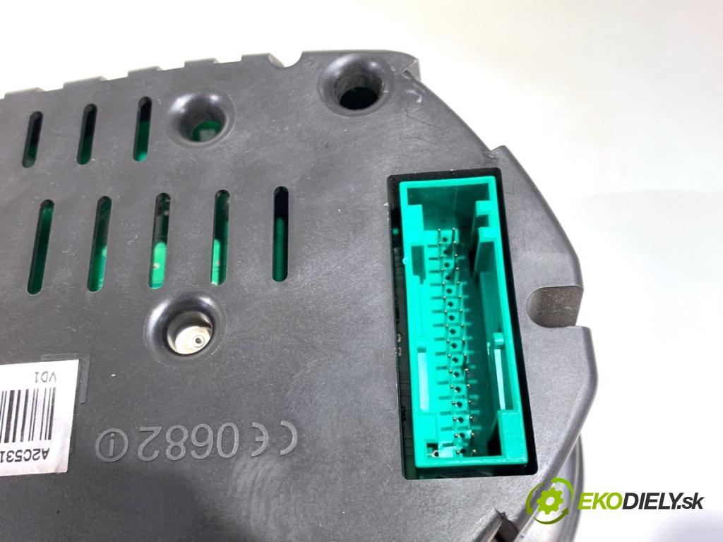 SKODA ROOMSTER nadwozie wielkoprzestrzenne (MPV) 2007 77 kW 1.6 1598 Prístrojovka 5J0920810B (Prístrojová doska)