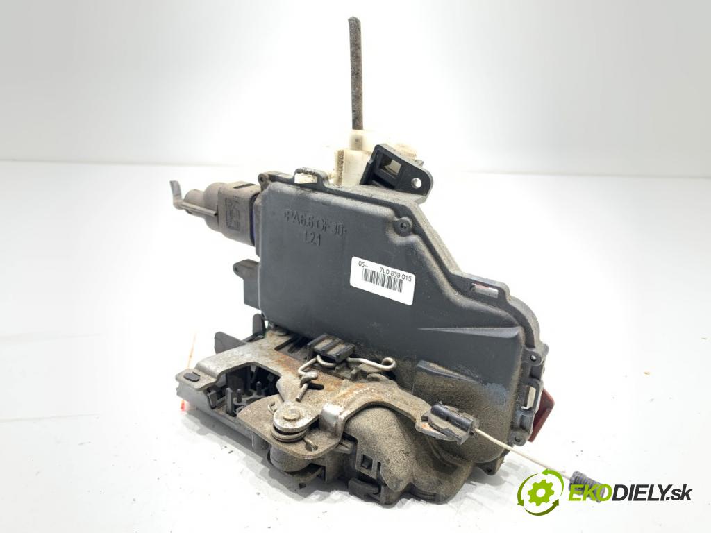 VW GOLF V liftback 2004 55 kW 1.4 16V 1390 zámok Dvere ľavy zad 7L0839015