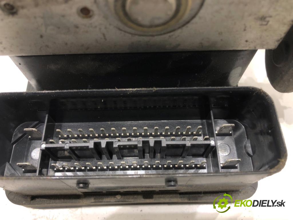 VW GOLF V liftback 2004 55 kW 1.4 16V 1390 Pumpa ABS 1K0614517H 1K0907379K (Pumpa ABS)