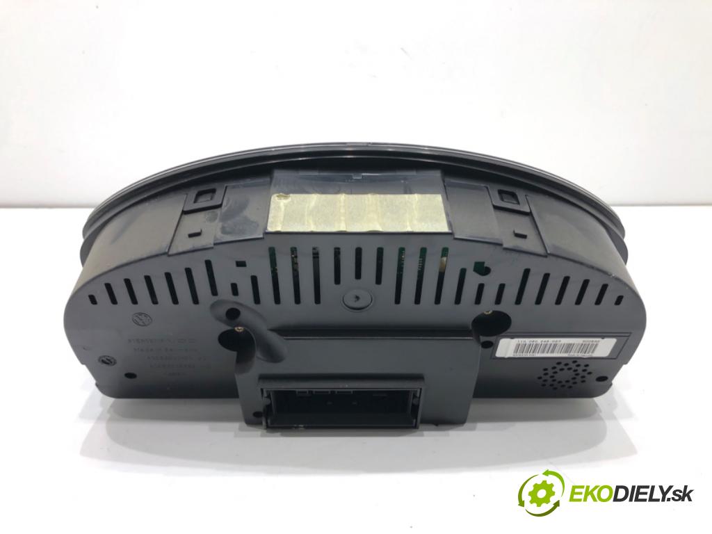 VW GOLF V liftback 2004 55 kW 1.4 16V 1390 Prístrojovka 1K0920850P (Prístrojová doska)