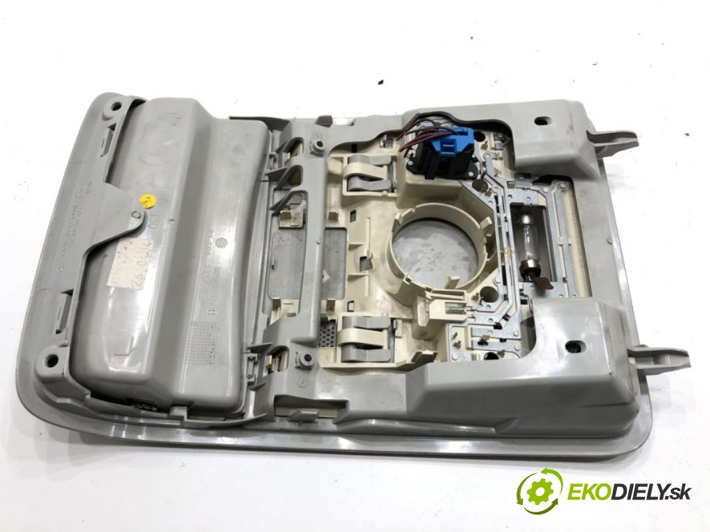VW GOLF V liftback 2004 55 kW 1.4 16V 1390 Svetlo stropné 1K0867489C