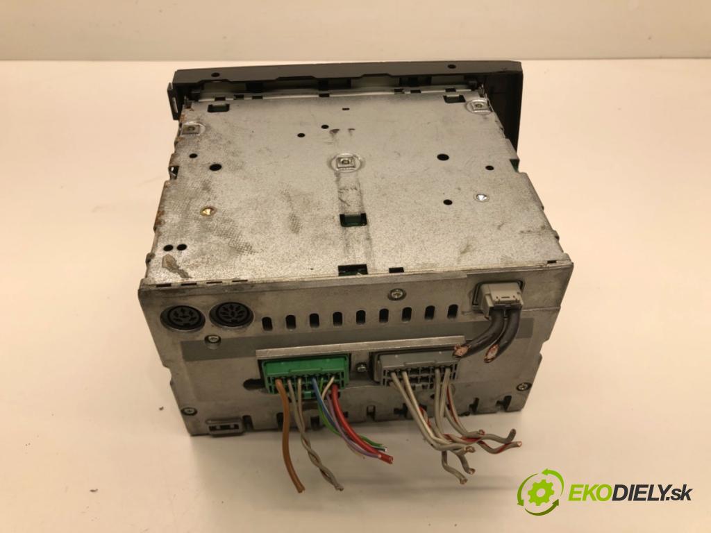 VOLVO V70 II Kombi 2001 147 kW 2.4 T 2435 RADIO 9452058 (Audio zariadenie)