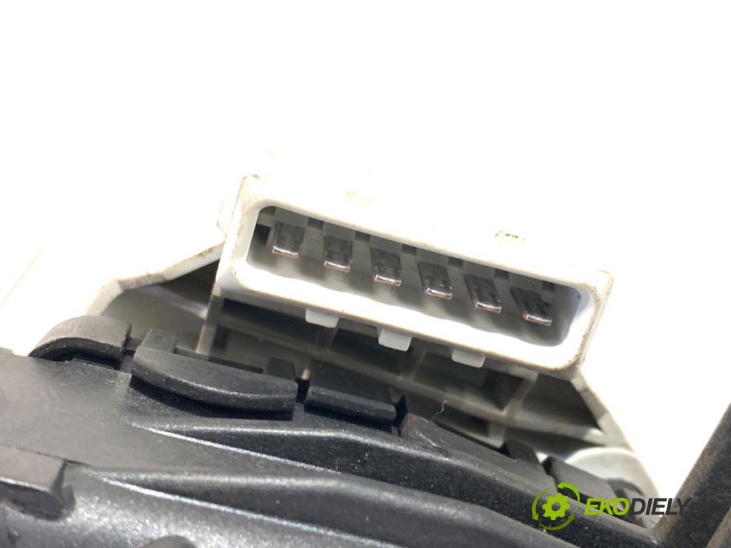 VOLVO V70 II Kombi 2001 147 kW 2.4 T 2435 Potenciometer plynu 9496821 (Potenciometer plynového pedálu)