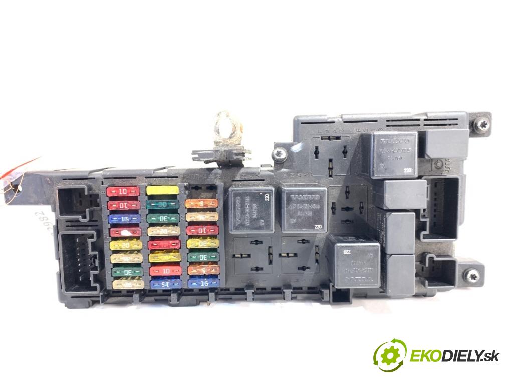 VOLVO V70 II Kombi 2001 147 kW 2.4 T 2435 Modul BSI 518322110 (Poistková skrinka)