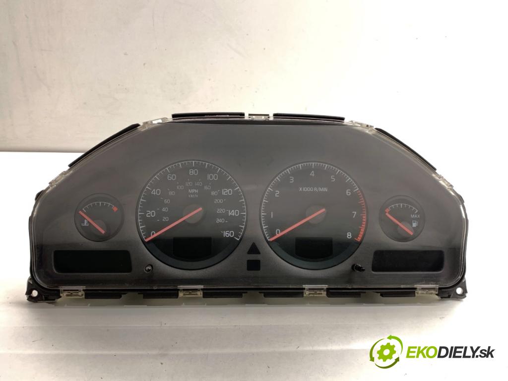 VOLVO V70 II Kombi 2001 147 kW 2.4 T 2435 Prístrojovka 9459821 (Prístrojová doska)