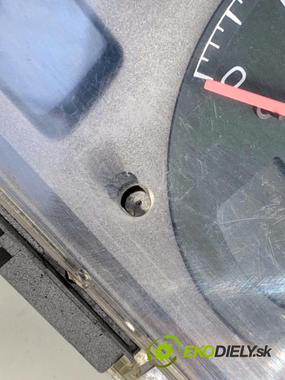 VOLVO V70 II Kombi 2001 147 kW 2.4 T 2435 Prístrojovka 9459821 (Prístrojová doska)