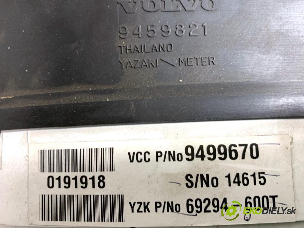 VOLVO V70 II Kombi 2001 147 kW 2.4 T 2435 Prístrojovka 9459821 (Prístrojová doska)