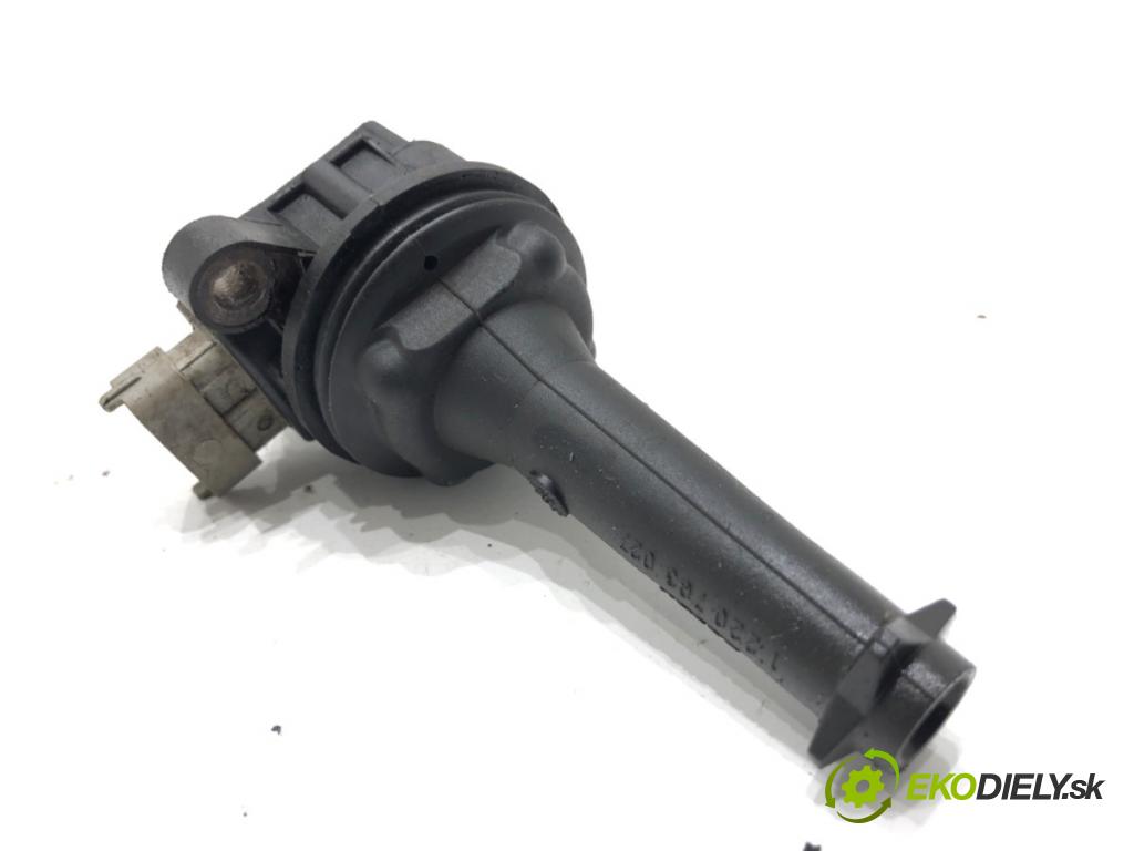 VOLVO V70 II Kombi 2001 147 kW 2.4 T 2435 Cievka zapaľovacia 30713417 (Zapaľovacia cievka)