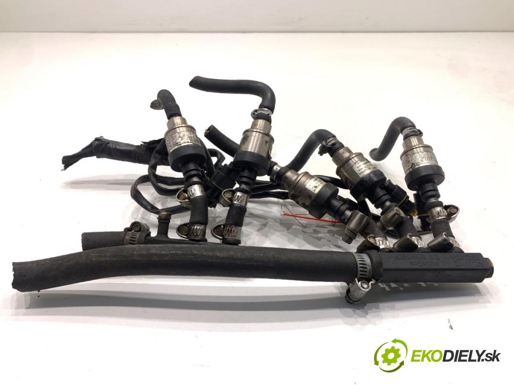 VOLVO V70 II Kombi 2001 147 kW 2.4 T 2435 vstrekovač LPG 67R-010086