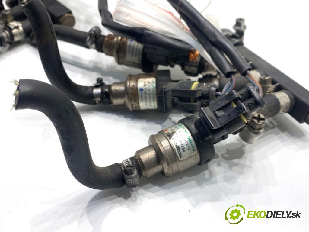 VOLVO V70 II Kombi 2001 147 kW 2.4 T 2435 vstrekovač LPG 67R-010086