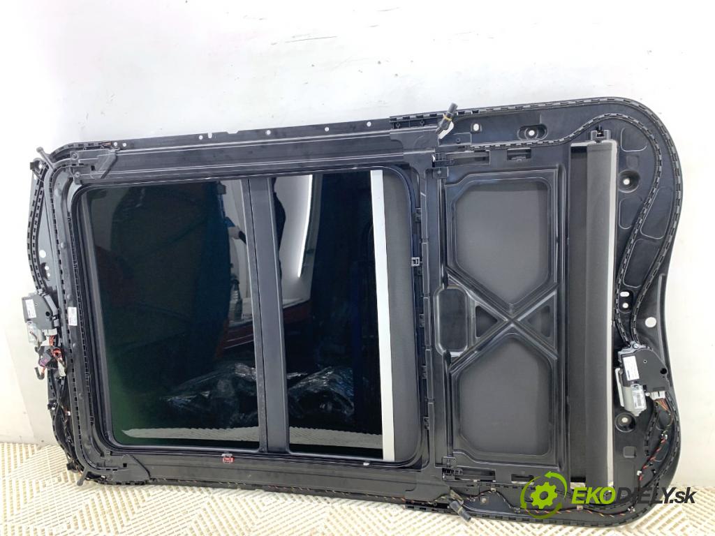 AUDI A6 C7 Kombi 2017 445 kW RS6 performance quattro 3993 střešní okno 4G9877041F (Sklo karoserie)