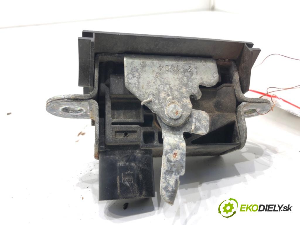 SEAT ALTEA nadwozie wielkoprzestrzenne (MPV) 2005 75 kW 1.6 1595 zámok dverí zad 5P0827505B