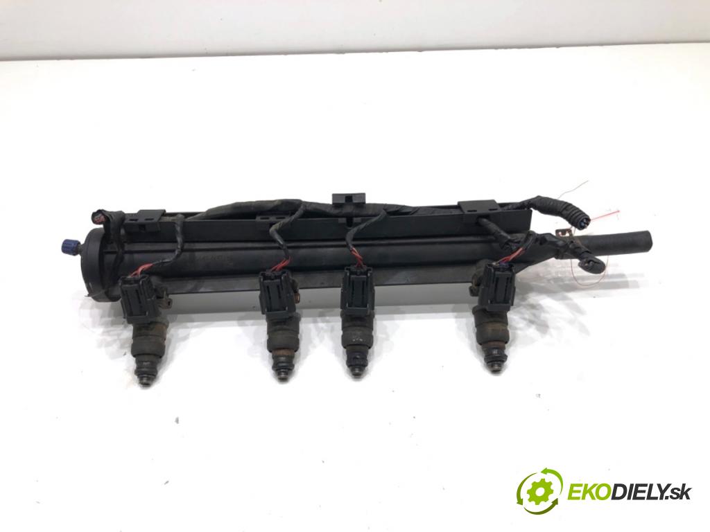 SEAT ALTEA nadwozie wielkoprzestrzenne (MPV) 2005 75 kW 1.6 1595 Lišta vstrekovacia  (Vstrekovacia lišta)