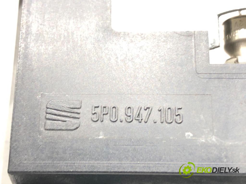 SEAT ALTEA nadwozie wielkoprzestrzenne (MPV) 2005 75 kW 1.6 1595 Svetlo stropné 5P0947105