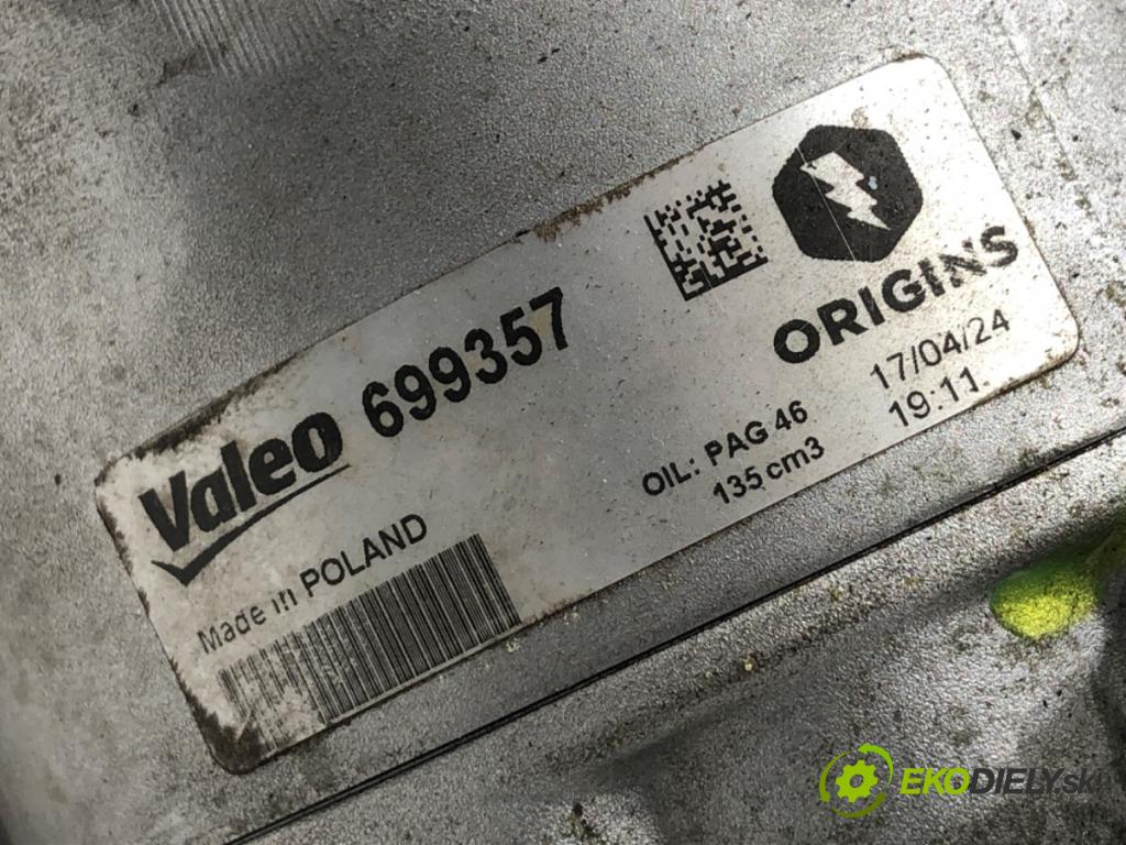 VW PASSAT B7 sedan 2013 103 kW 2.0 TDI 1968 Kompresor klimatizácie 699357 (Kompresor klimatizácie)