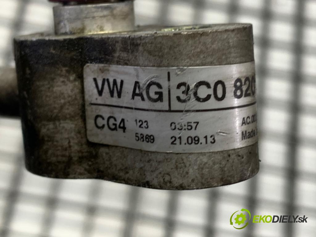 VW PASSAT B7 sedan 2013 103 kW 2.0 TDI 1968 rúrka klimatizace 3C0820741AJ (Trubka klimatizace)