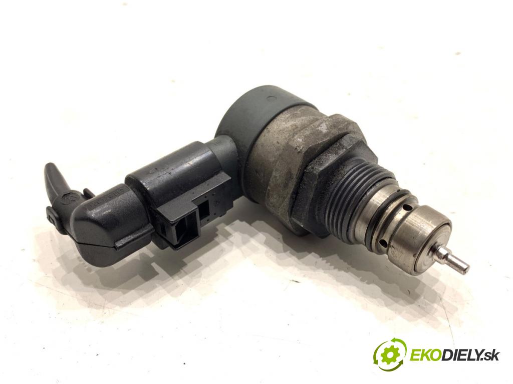 VW PASSAT B7 sedan 2013 103 kW 2.0 TDI 1968 Regulátor tlaku paliva 057130764AB 0281006075 (Palivový systém ostatné)