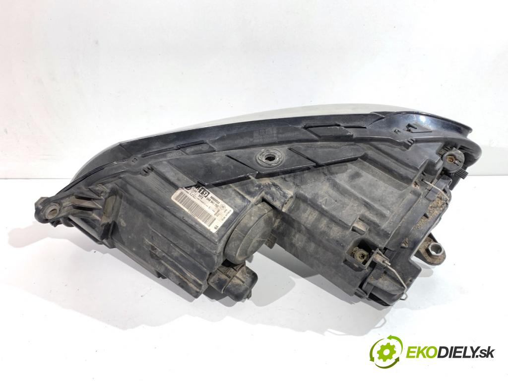 VW PASSAT B7 sedan 2013 103 kW 2.0 TDI 1968 Svetlomet pravy predný XENON 3AB941752