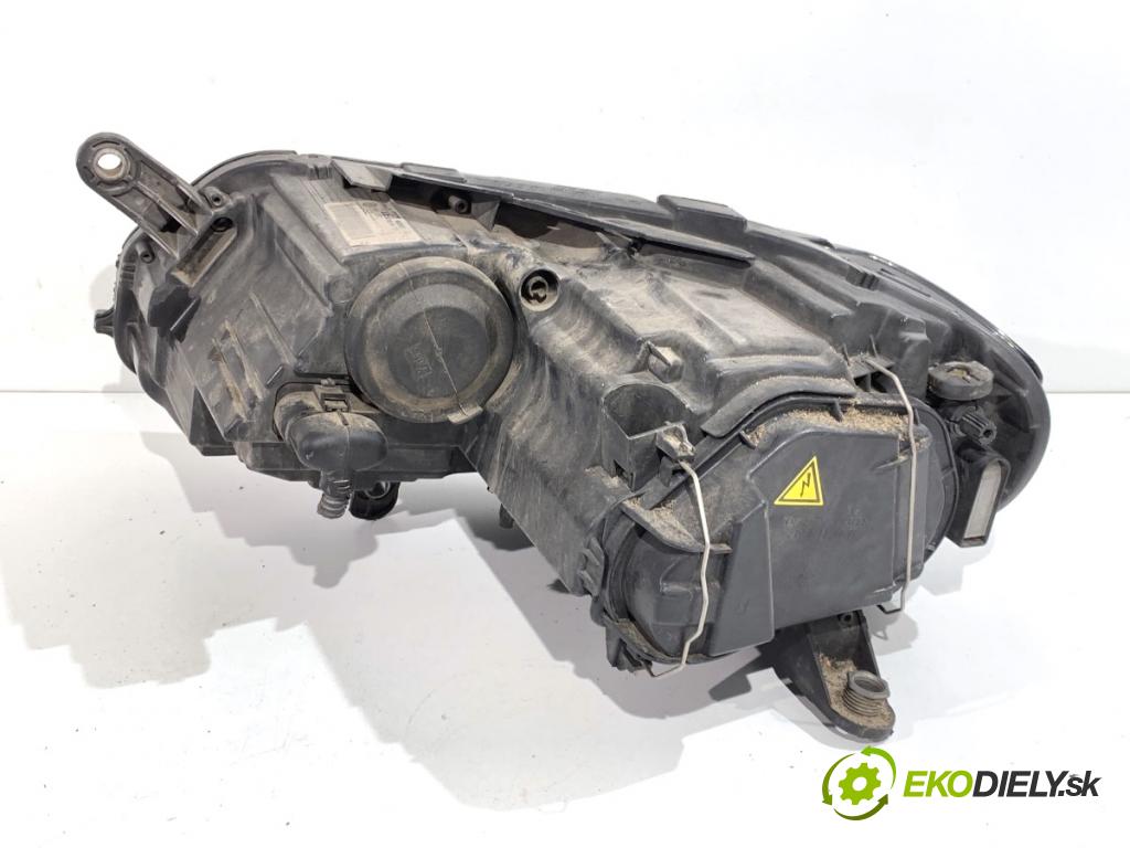 VW PASSAT B7 sedan 2013 103 kW 2.0 TDI 1968 Svetlomet pravy predný XENON 3AB941752