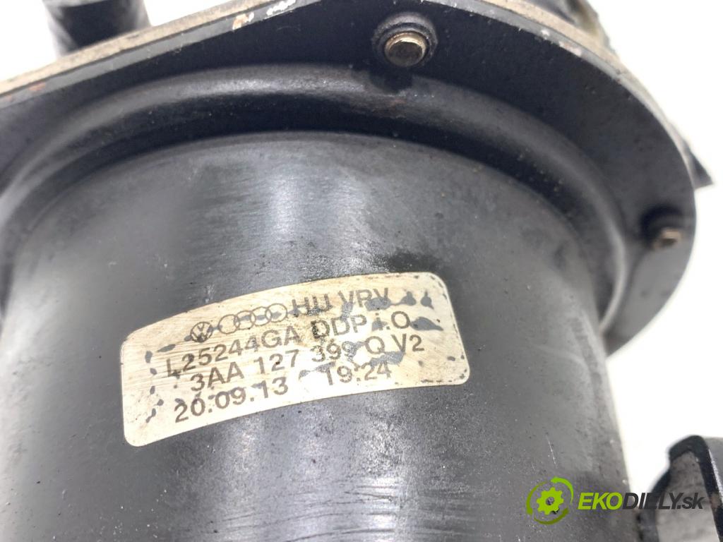 VW PASSAT B7 sedan 2013 103 kW 2.0 TDI 1968 Obal filtra paliva 7N0127400D (Obal palivového filtra)