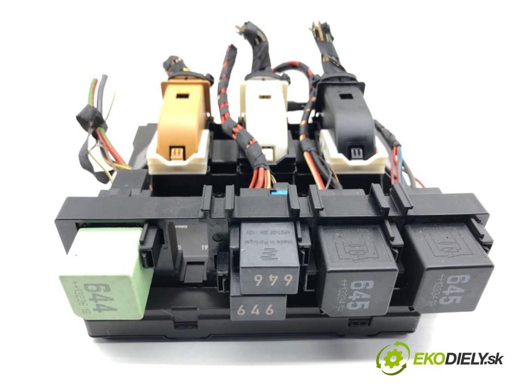 VW PASSAT B7 sedan 2013 103 kW 2.0 TDI 1968 Modul komfortu 3AA937087Q (Modul komfortu)