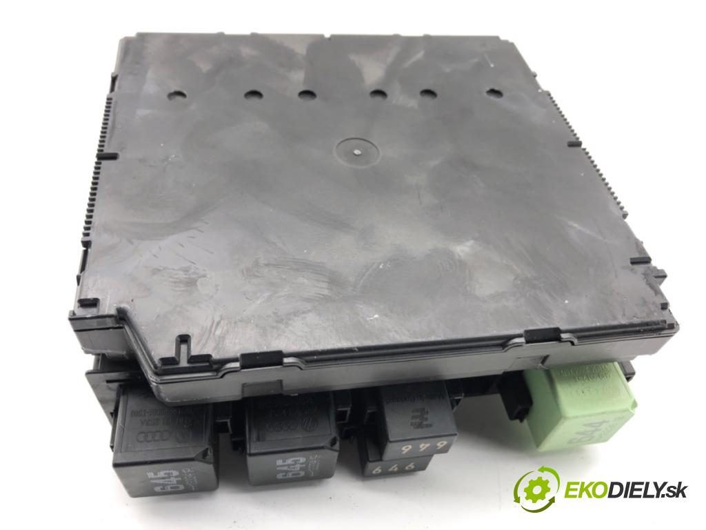 VW PASSAT B7 sedan 2013 103 kW 2.0 TDI 1968 Modul komfortu 3AA937087Q (Modul komfortu)