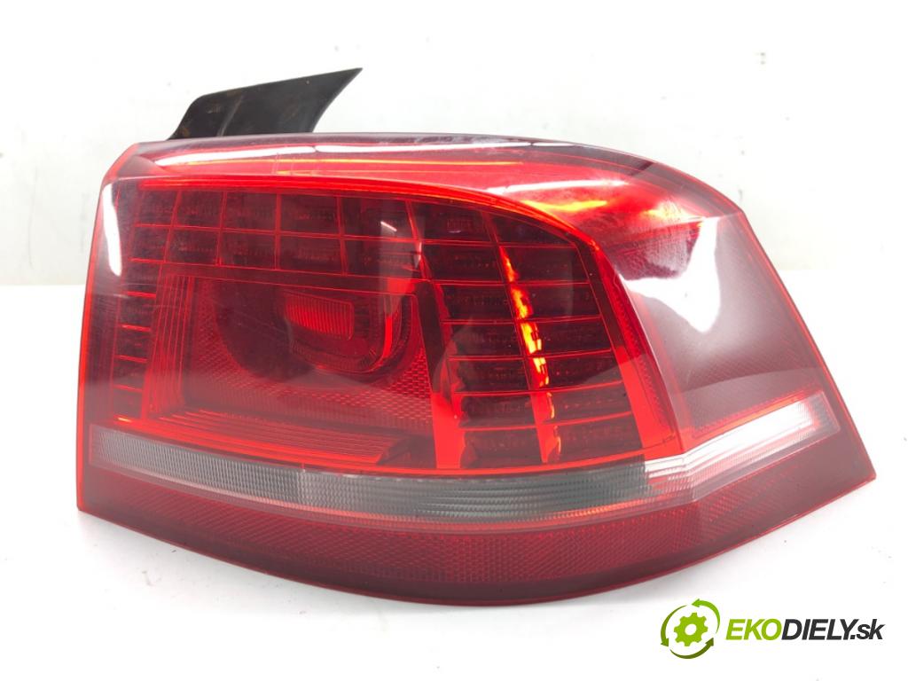 VW PASSAT B7 sedan 2013 103 kW 2.0 TDI 1968 Svetlo pravy zad 3AE945310