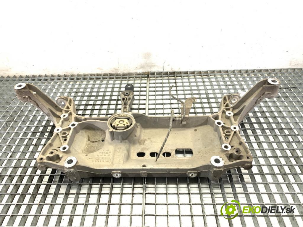 VW PASSAT B7 sedan 2013 103 kW 2.0 TDI 1968 výztuha pod motor 3C0199369H (Přední výztuha)