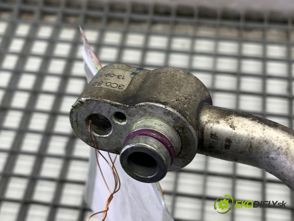 VW PASSAT B7 sedan 2013 103 kW 2.0 TDI 1968 rúrka klimatizace 3C0820721R (Trubka klimatizace)