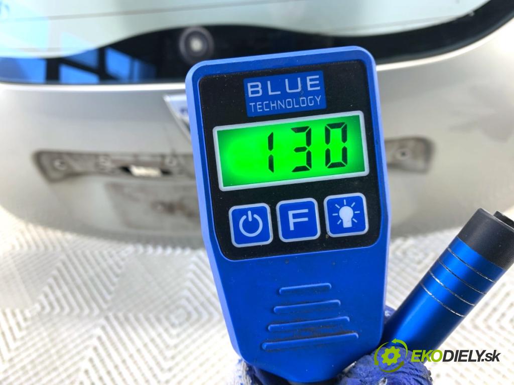 DACIA DUSTER SUV 2011 77 kW 1.6 16V 1598 kapota zadní část