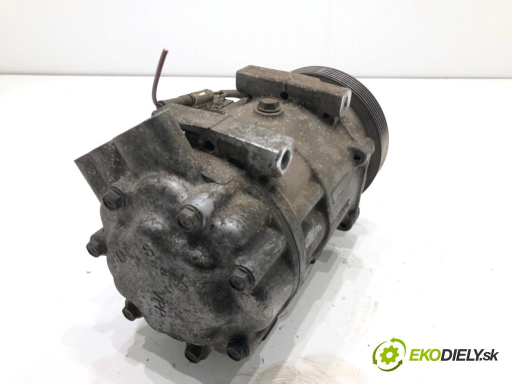 DACIA DUSTER SUV 2011 77 kW 1.6 16V 1598 kompresor klimatizace 926000097R (Kompresor klimatizace)