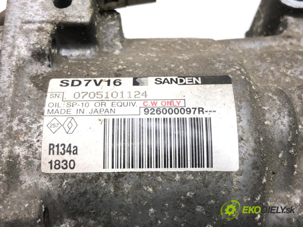 DACIA DUSTER SUV 2011 77 kW 1.6 16V 1598 kompresor klimatizace 926000097R (Kompresor klimatizace)