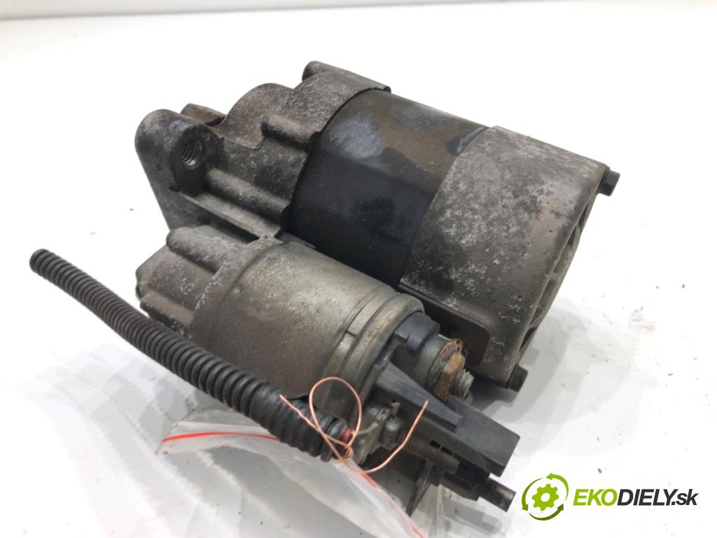 DACIA DUSTER SUV 2011 77 kW 1.6 16V 1598 Štartér 8200266777E (Štartér)